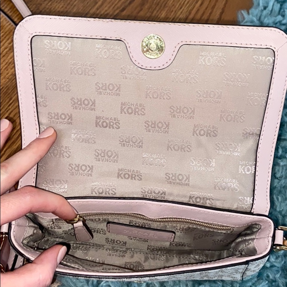 Michael Kors Crossbody Bag - Picture 4 of 7